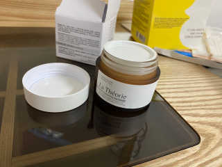 La Theorie Hydrating Ingredients | 하이드레이팅 인그레이디언츠 — 4점을 준 리뷰어가 2020년 5월 올린 사용 사진