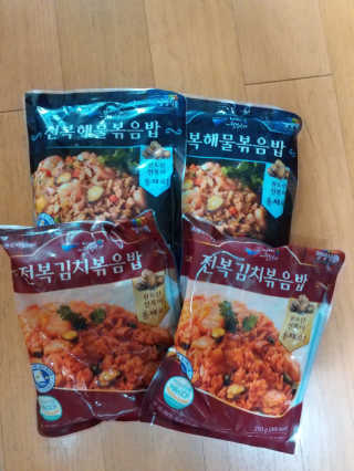 바다는다웰빙이다 전복해물볶음밥/전복김치볶음밥 250g-4봉지 — 5점을 준 리뷰어가 2020년 11월 올린 사용 사진
