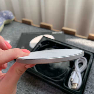 세비즈 원형패드형무선충전기 FC900 — 2점을 준 리뷰어가 2020년 4월 올린 사용 사진