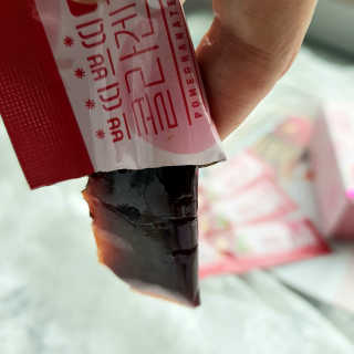 헬스업_쁘띠쁘띠석류콜라겐젤리_20g x 14포 — 5점을 준 리뷰어가 2020년 8월 올린 사용 사진