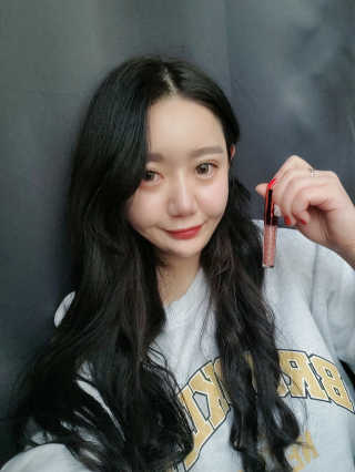 [블랙루즈] 펄블리 아이 글리터 유니버스 2종 — 5점을 준 리뷰어가 2020년 12월 올린 사용 사진