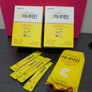이너미인 VITAMIN-C 700 — 5점을 준 리뷰어가 2020년 10월 올린 사용 사진