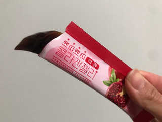 헬스업_쁘띠쁘띠석류콜라겐젤리_20g x 14포 — 4.5점을 준 리뷰어가 2020년 11월 올린 사용 사진
