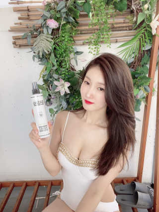 다슈코리아 다슈 포 맨 프리미엄 메가 홀드 슈퍼 스프레이 250ml — 5점을 준 리뷰어가 2020년 8월 올린 사용 사진