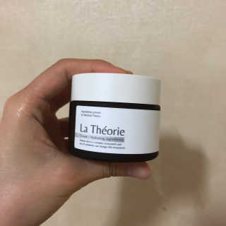 La Theorie Hydrating Ingredients | 하이드레이팅 인그레이디언츠 — 5점을 준 리뷰어가 2020년 5월 올린 사용 사진