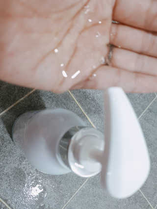 순수연구소 탈모증상완화 어도러블 여인 샴푸 500ml — 4점을 준 리뷰어가 2020년 4월 올린 사용 사진