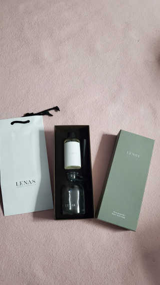 레나스 프리미엄 아로마 디퓨저 200ml  [1SET] — 5점을 준 리뷰어가 2020년 11월 올린 사용 사진