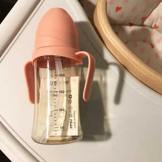유비맘 샘방지 PPSU 빨대컵_컬러 랜덤 발송 — 5점을 준 리뷰어가 2020년 9월 올린 사용 사진