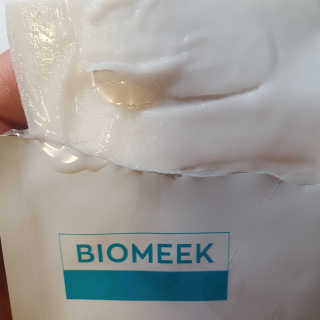 바이오믹 BIOMEEK SENSIMETIC SOOTHING MASK.S — 4점을 준 리뷰어가 2020년 6월 올린 사용 사진