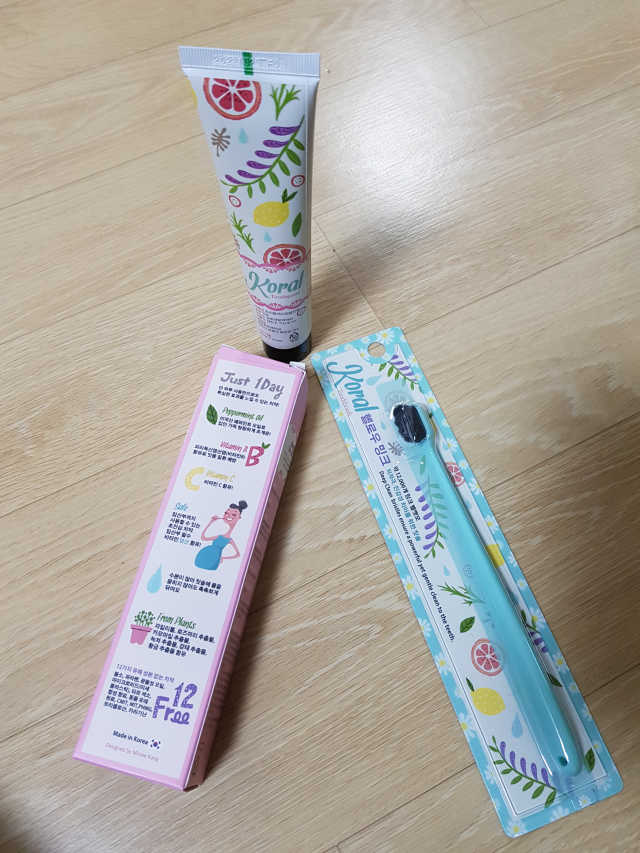 코랄 유기농 성분 천연치약,  코랄 밍크 벨벳칫솔 리뷰 사진